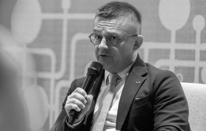 dr. TVRTKO JAKOVINA (Hrvaška)